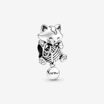Charm Pandora gato con madeja de lana1