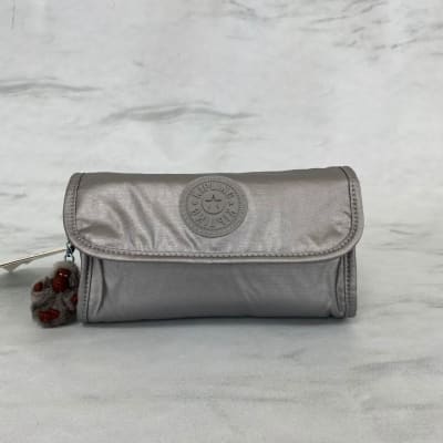 Cosmetiquero Kipling Daisee metalico1