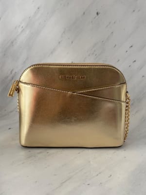 Cartera Michael Kors Crossbody Dome Cuero Dorado1