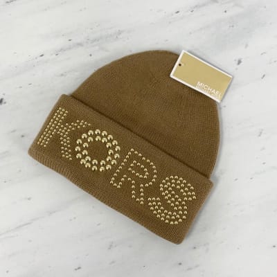 Gorro Michael Kors lana camel letras dorado1