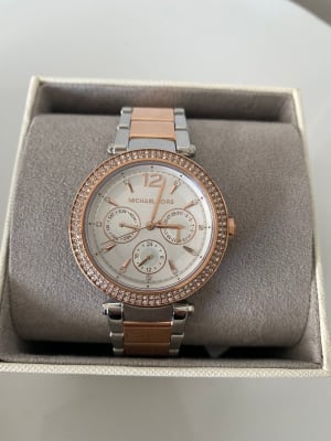 Reloj mujer Michael Kors correa eslabones rose y  plata fondo 3 relojes circunferencia brillos rose1