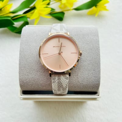 Reloj mujer Michael Kors correa cuero monograma blanco circunferencia rosada1