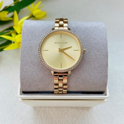 Reloj mujer Michael Kors correa metalica delgada circunferencia circones dorado1