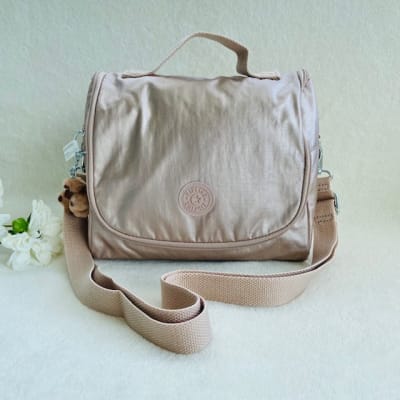 Lonchera Kipling Kichirou Metalica1