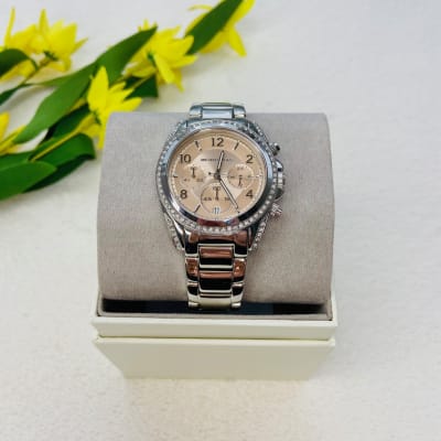Reloj mujer Michael Kors correa metalica grueso circones fondo piel 3 relojes plateado1
