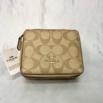 Joyero Coach beige letras1