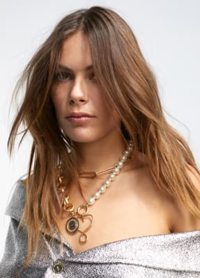 Collar Lola Casademunt doble combinado cadena y perlas charm1