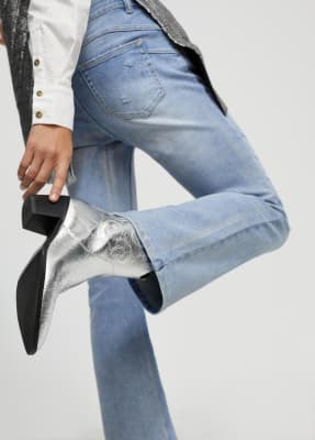 Botas Lola Casademunt Texana metalizado plateado