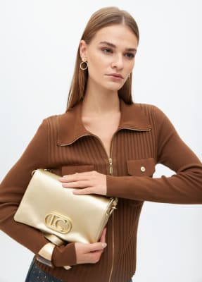 Cartera Lola Casademunt tres compartimentos y solapa Dorada