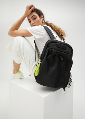 Mochila Lola Casademunt nylon con detalles en efecto piel1
