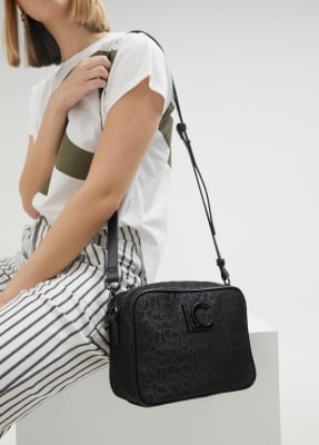 Cartera Lola Casademunt rejilla monograma Negro1