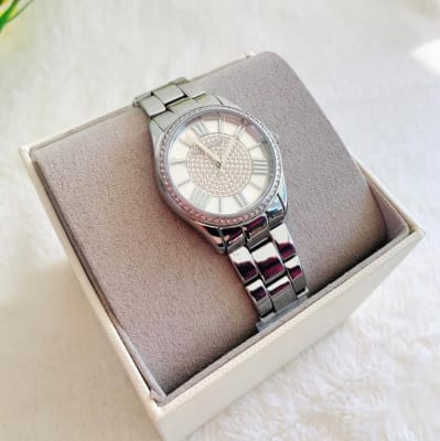 Reloj Michael Kors correa metalica plateado centro brillos1