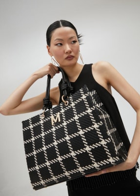 Cartera Lola Casademunt Shopper de cuadros con nudos en asa Negro1