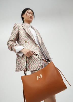 Cartera Lola Casademun Asa acrilica multicolor Camel1