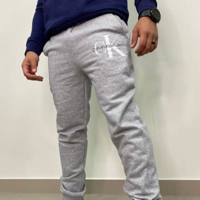 Pantalon hombre Calvin Klein gris1