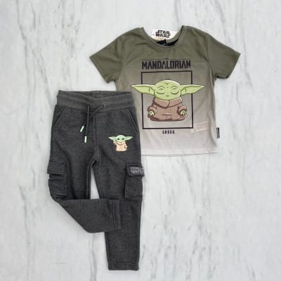 Buzo Primark Disney baby Yoda1