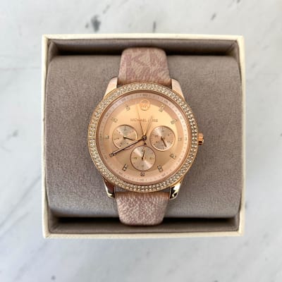 Reloj Mujer Michael Kors Correa Cuero Monograma Rosado Fondo 3 Relojes Circunferencia Brllos