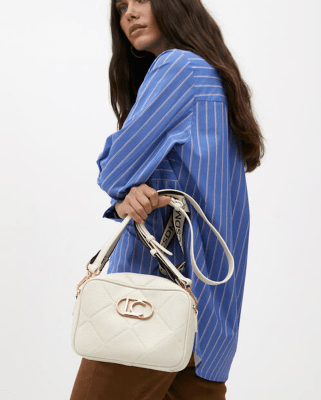 Cartera Lola Casademunt rombos logo ovalado crudo