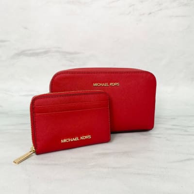 Set Michael Kors billetera y cosmetiquero rojo1