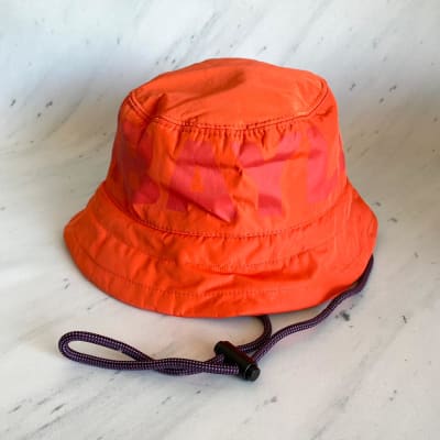 Gorro Bimba y Lola Buket nylon naranjo1