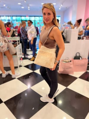 Cartera Crossbody Kate Spade Peluda Cuero Beige1