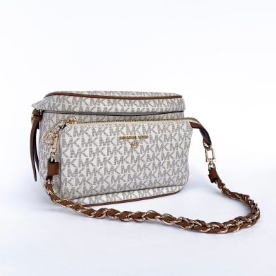 Riñonera Michael Kors Monograma Vainilla1