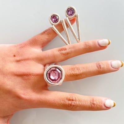 Anillo Uno de 50 Piedra Rosa1