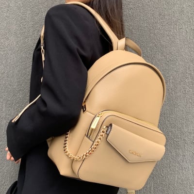 Mochila Michael Kors Maisie Camel1