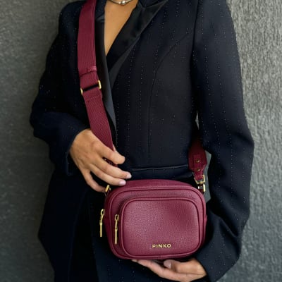 Cartera Pinko Fotografo Camara Bag diseño burdeo