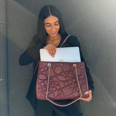 Cartera Purificacion Garcia Acolchada burdeo1