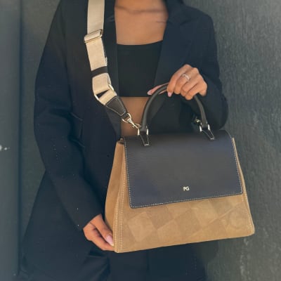 Cartera Purificacion Garcia Trapecio cuero gamuza camel y cafe1