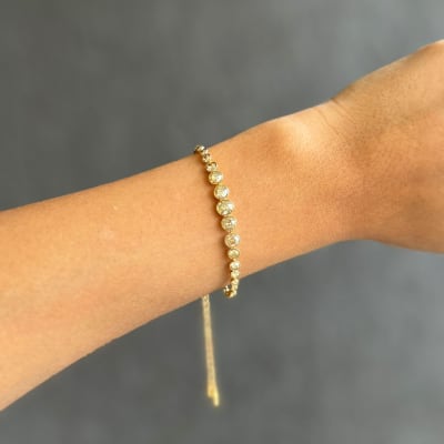 Pulsera Swarovski Emiliy Bañada en Oro1