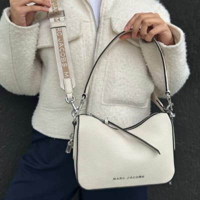 Cartera Marc Jacobs Hobo tipo bote Cuero Crema2