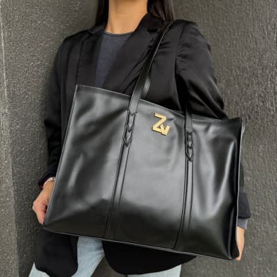 Bolso Zadig et Voltaire Tote grande letras ZV doradas1