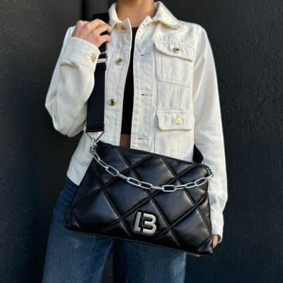 Cartera Bimba y Lola Crossbody Trapecio M acolchado cuero negro1