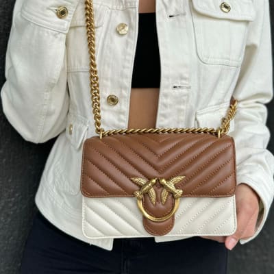 Cartera Pinko Multi Cuero Camel con Blanco1