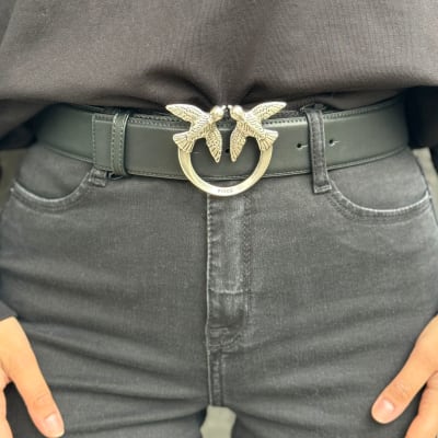 Cinturon Pinko Negro Hebilla sinsajo plateada1