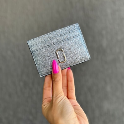 Tarjetero Marc Jacobs Plateado Glitter1