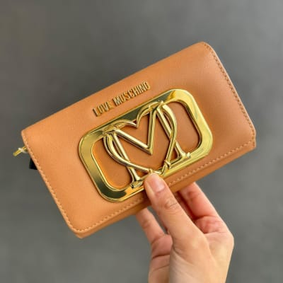 Billetera Love Moschino Camel1