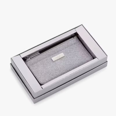 Tarjetero Kate Spade Kenzie Grande con Monedero Plateado Alilado glitter1