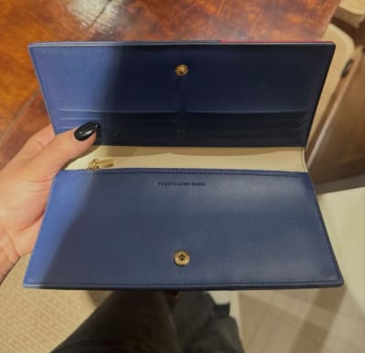 Billetera Purificacion Garcia Cuero Azul beige y rojo