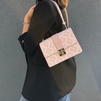 Cartera Kate Spade Flower Trevol cuero rosado