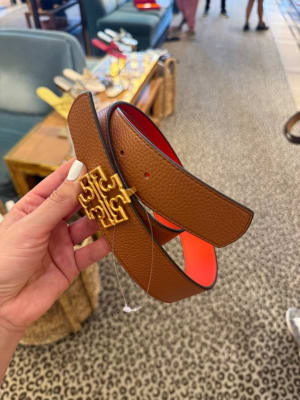 Cinturon Tory Burch Reversible camel con rojo anaranjado hebilla dorada