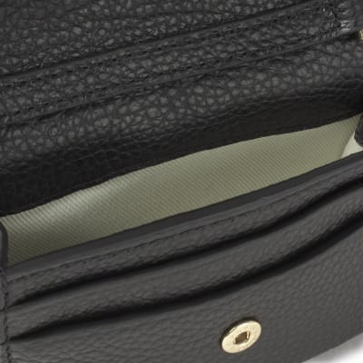 Billetera Tous Colgante con broche de cuero Negra