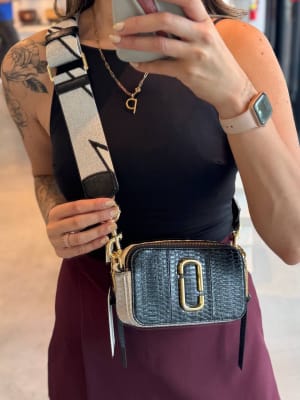 Cartera Marc Jacobs Snapshot Cuero serpiente negro - beige1