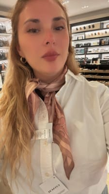 Pañuelo Coach de Seda monograma Rosa1