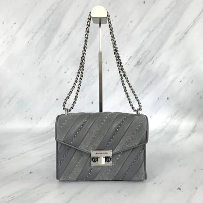 Cartera Michael Kors Crossbody Rose flap acolchado tachas gris oscuro1