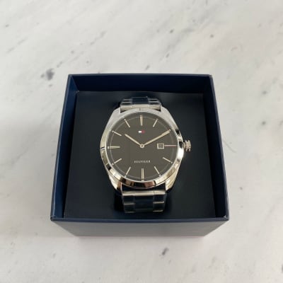 Reloj hombre Tommy Hilfiger correa metalica2