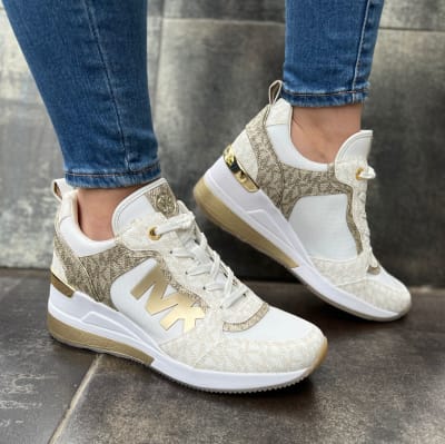 Zapatillas Michael Kors Crista vainilla con dorado1