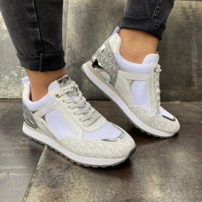 Zapatillas Michael Kors Wilma blancas con plateado1
